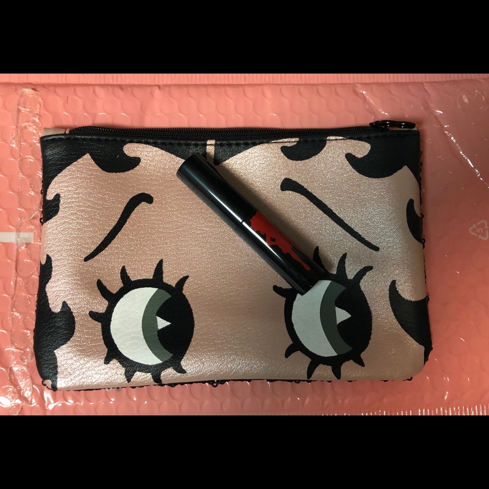 Ipsy/Betty Boop set